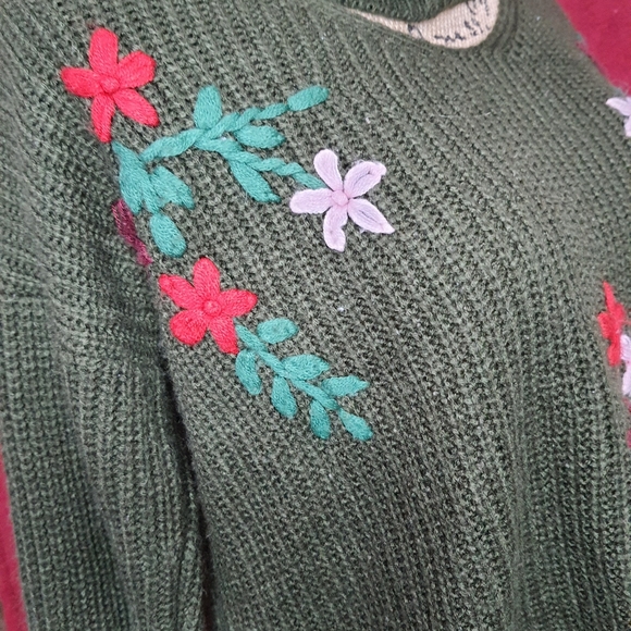 GeeGee Floral Knit Sweater Small - Picture 3 of 5